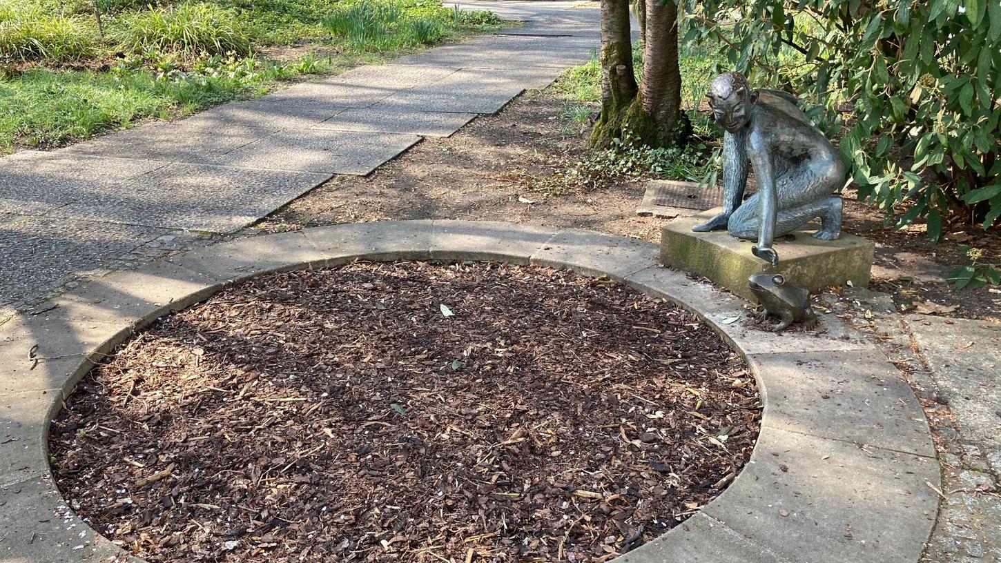 Nürnberg: Beliebter Bronze-Frosch im Stadtpark wurde gestohlen 