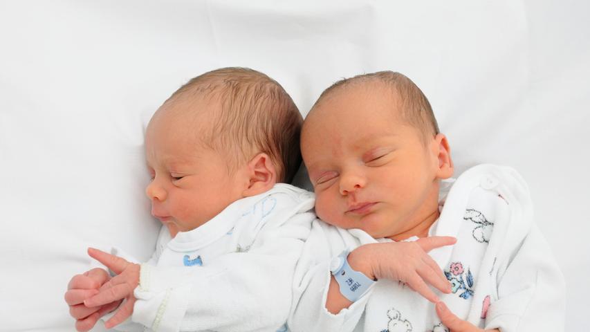Die beiden Zwillinge David und Jakob kamen am 8. Juli im Klinikum Nürnberg Süd zur Welt - beide brachten 2670 Gramm auf die Waage. Während David 46 Zentimeter groß war, war sein Bruder einen Zentimeter kleiner.   
