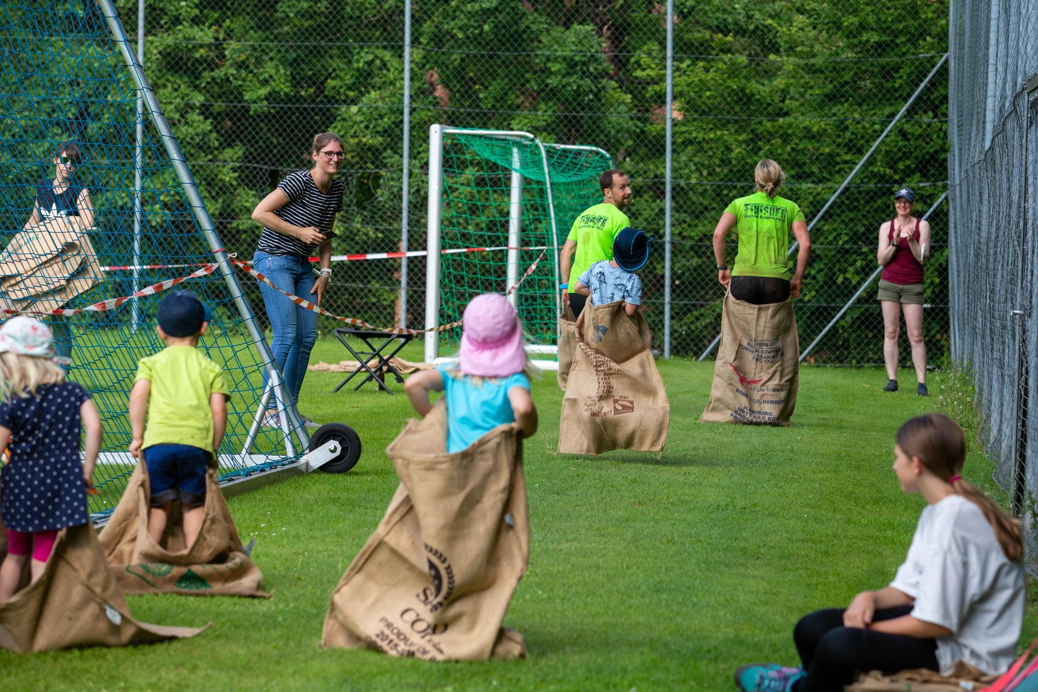 Auch die jüngsten Teilnehmer hatten ihren Spaß bei der Verfolgung ihrer Eltern.