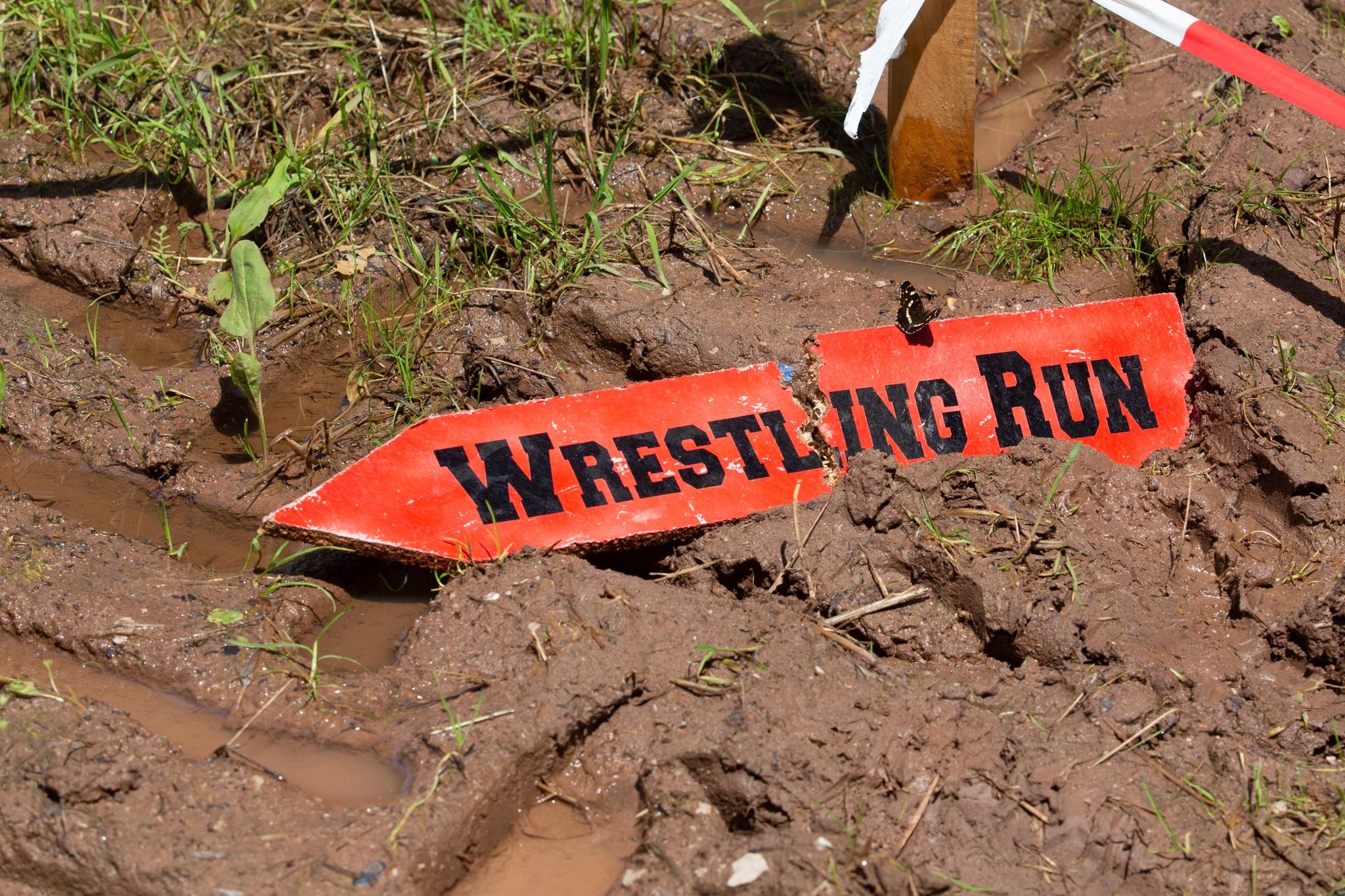 Da geht's lang, zum letzten Mal. Nächstes Jahr wird es keinen derartigen Hindernislauf mehr geben.