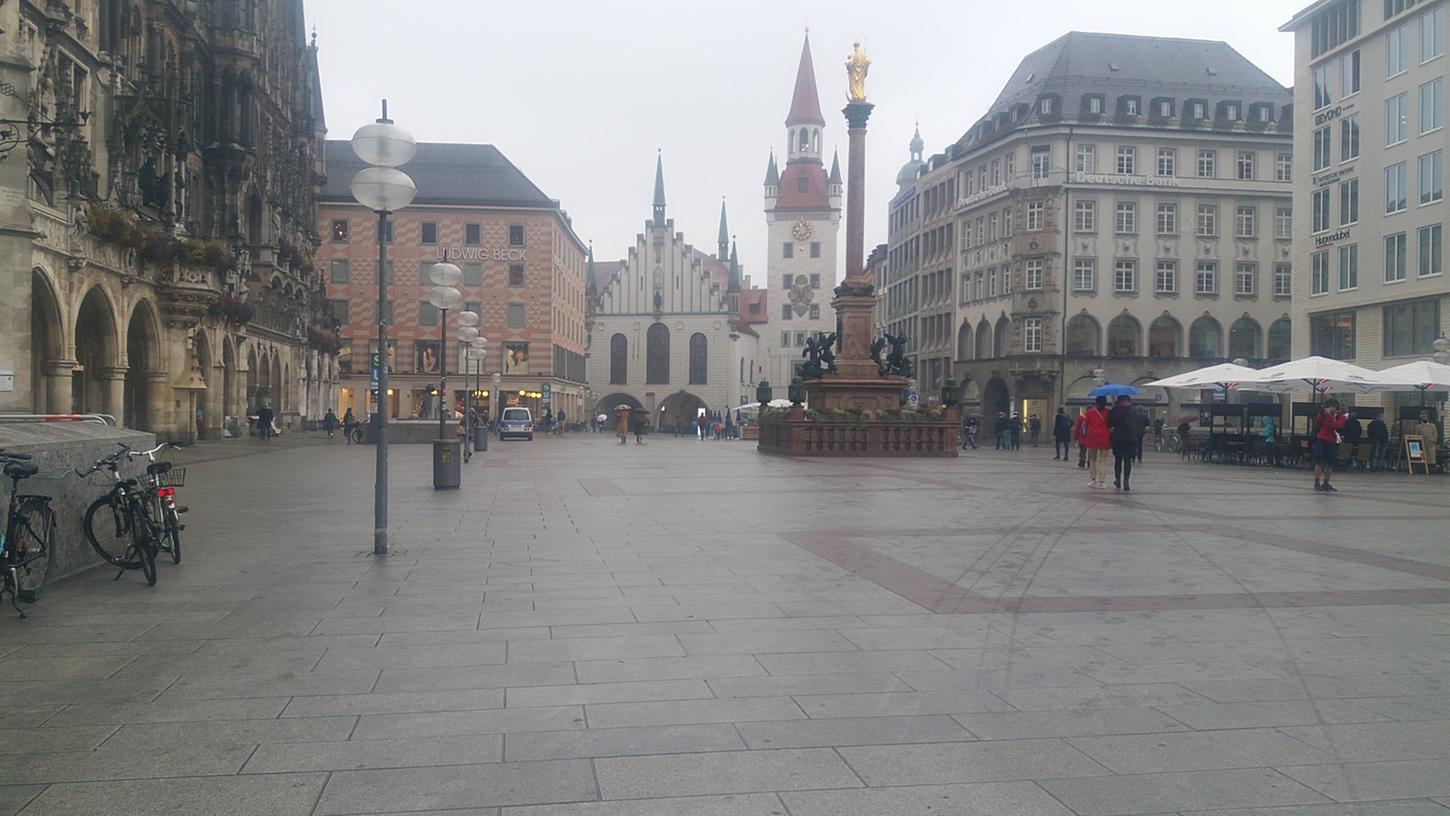 Recht öde sah es zu Zeiten der Pandemie sogar im Zentrum der bayerischen Landeshauptstadt München aus. Allmählich füllt sich die Fußgängerzoine wieder, doch die frühere Passantenfrequenz ist noch lange nicht erreicht.  