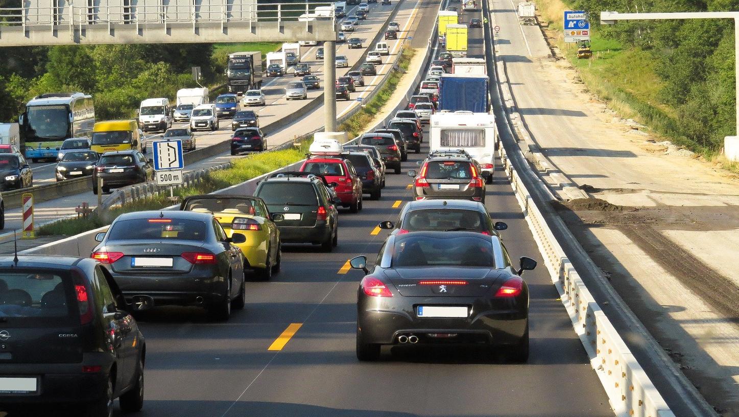Die Pläne der EU sehen vor, dass der Verbrenner ab 2035 aus dem Neuwagengeschäft verbannt wird. Die Pläne der EU sehen vor, dass der Verbrenner ab 2035 aus dem Neuwagengeschäft verbannt wird.