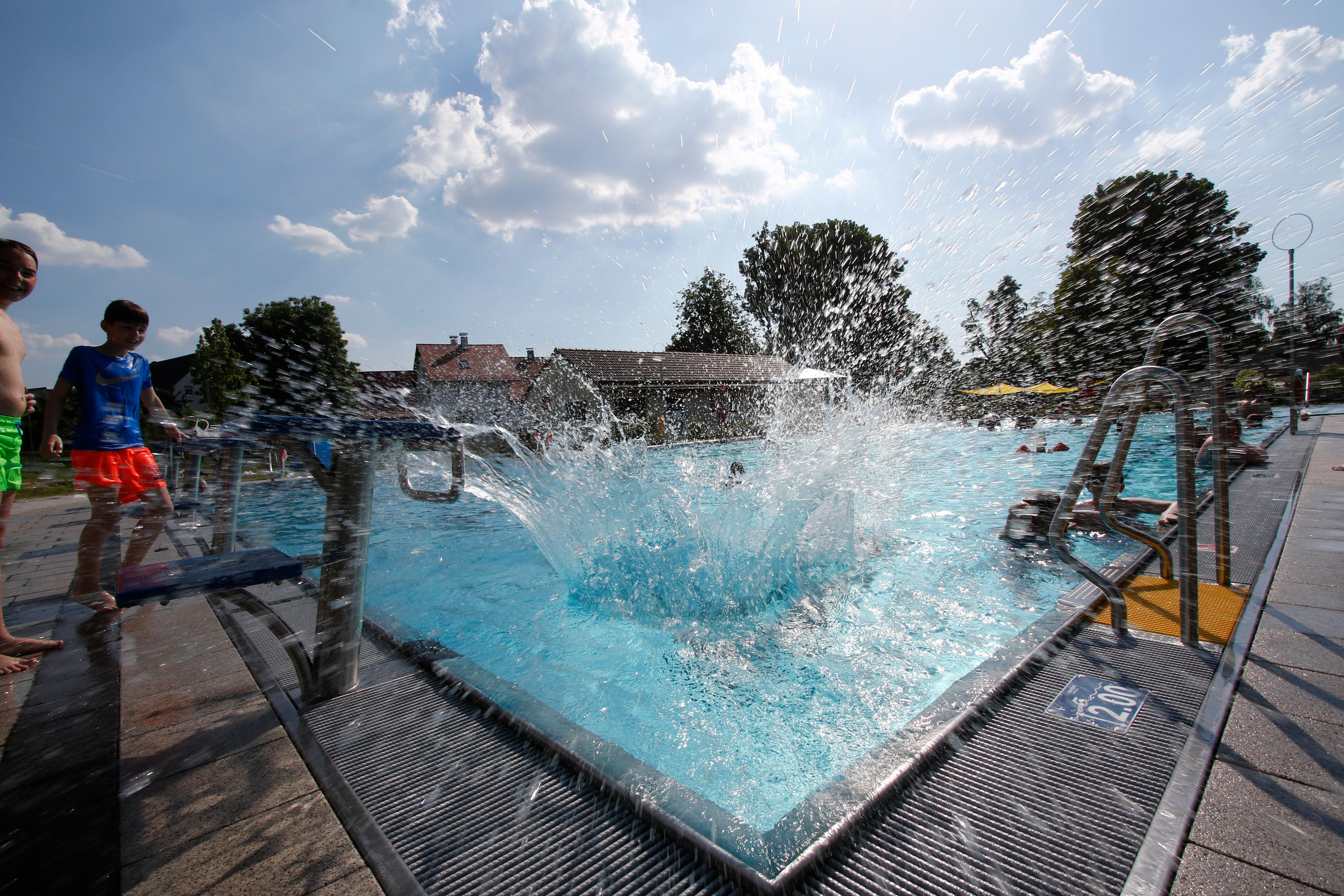 Kindern und Jugendlichen wird in Neunkirchen einiges geboten. Sei es im Freibad...