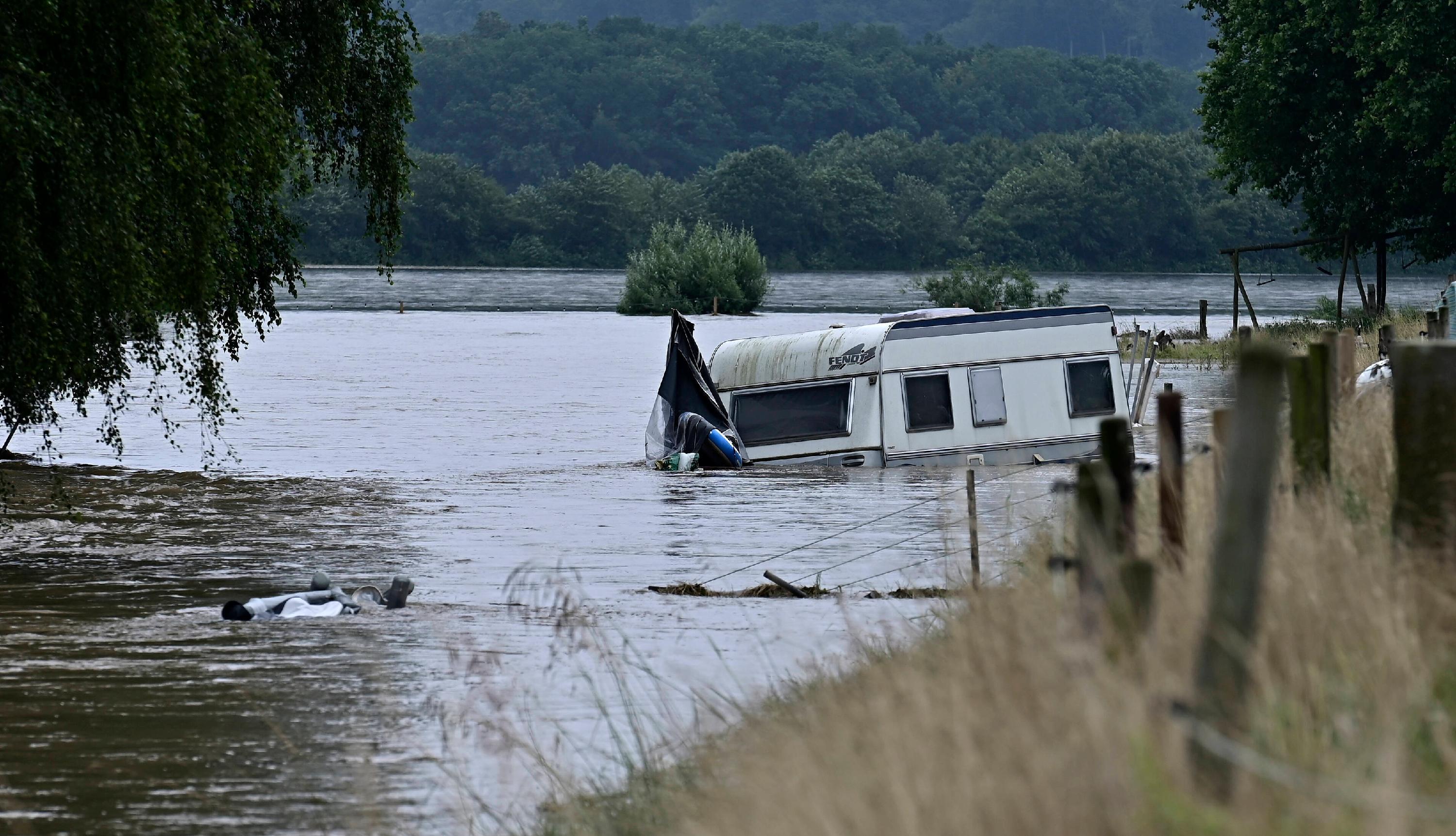 In Mülheim an der Ruhr wurden Straßen und Campingplätze überschwemmt. 