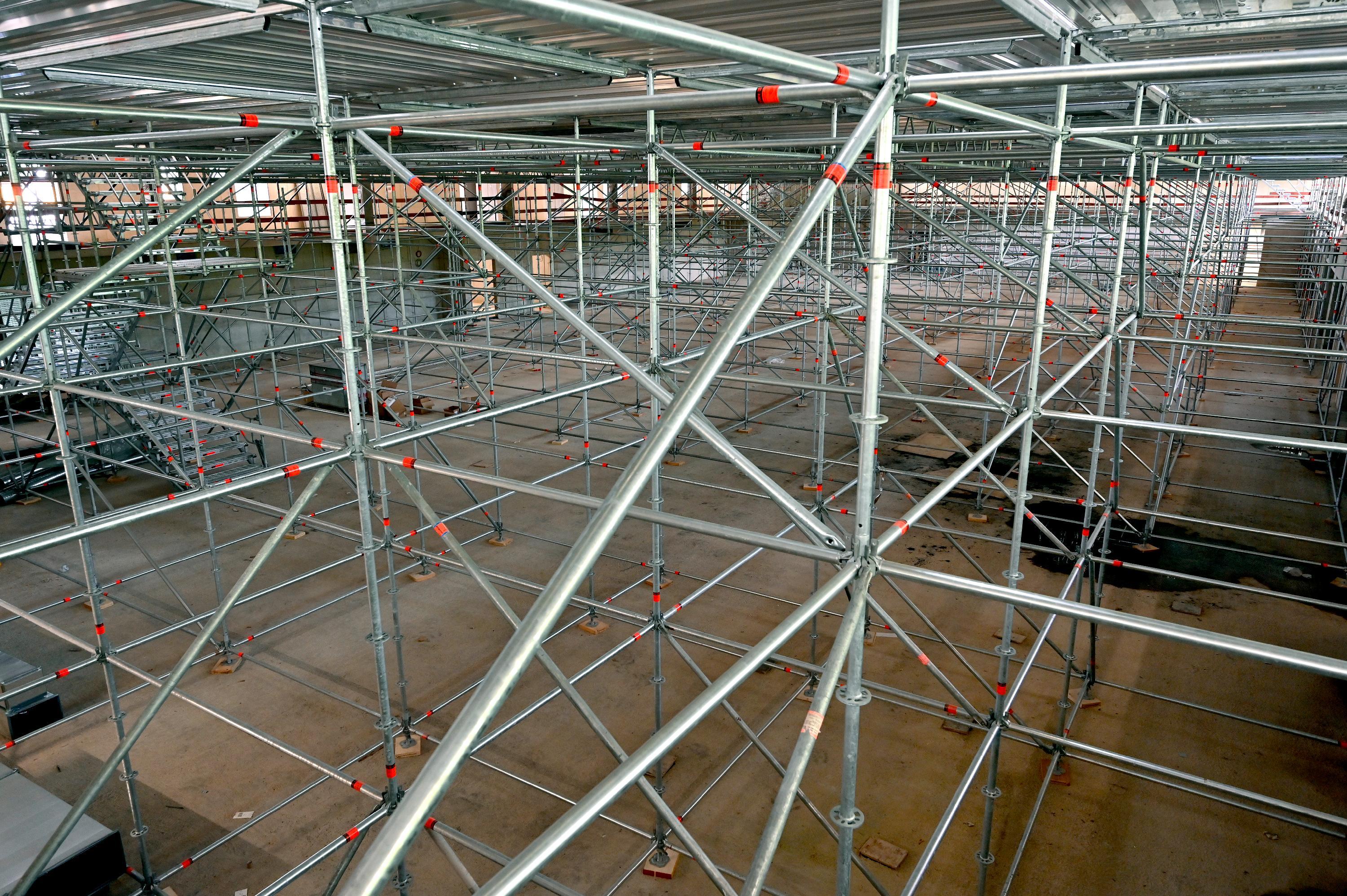 Stattdessen gehen die Arbeiten wie geplant weiter, damit das Ziel - Fertigstellung im Jahr 2022 - realsierbar bleibt.