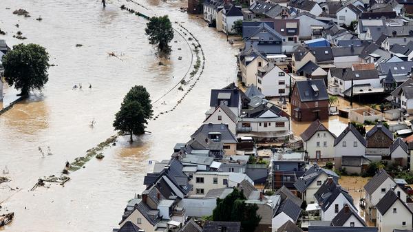 Der Ort Dernau im Landkreis Ahrweiler, der beinahe komplett von den Wassermassen geflutet wurde. Viele Menschen verloren alles.