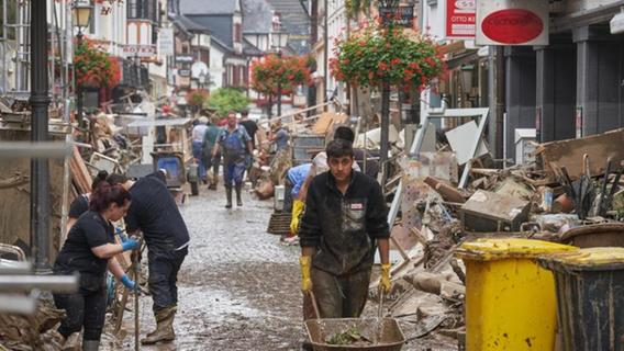 Hochwasserkatastrophe in Ahrweiler - mindestens 110 Menschen tot