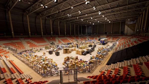 Überwältigende Sachspendenaktion der Fluthilfe zugunsten der Opfer der Flutkatastrophe in NRW und Rheinland-Pfalz vom 14