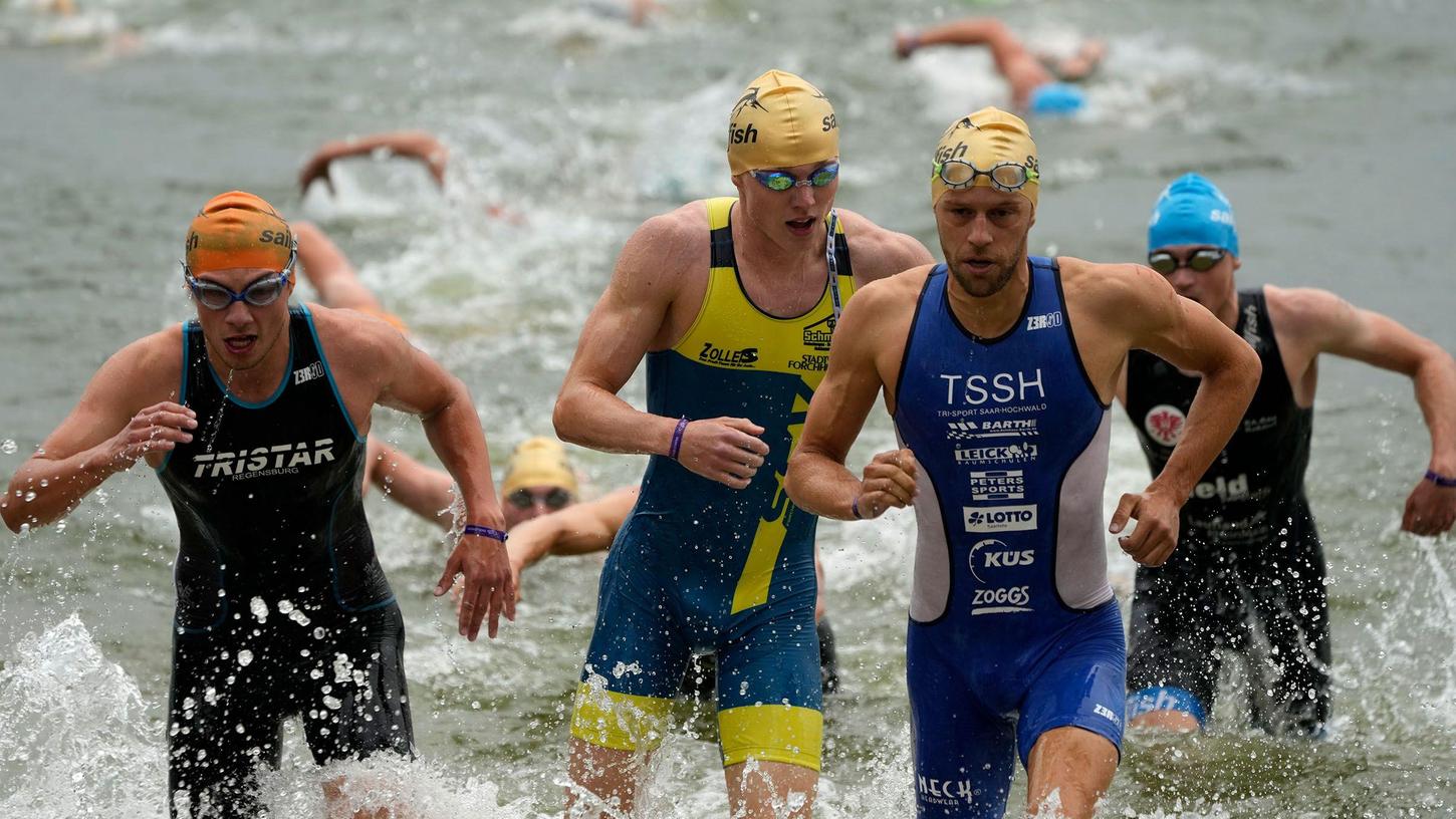 Mit den Besten aus dem Wasser: Der Forchheimer Neuzugang Peter Luftensteiner (gelb-blaues Dress) wurde bei seinem Debüt guter Neunter.  