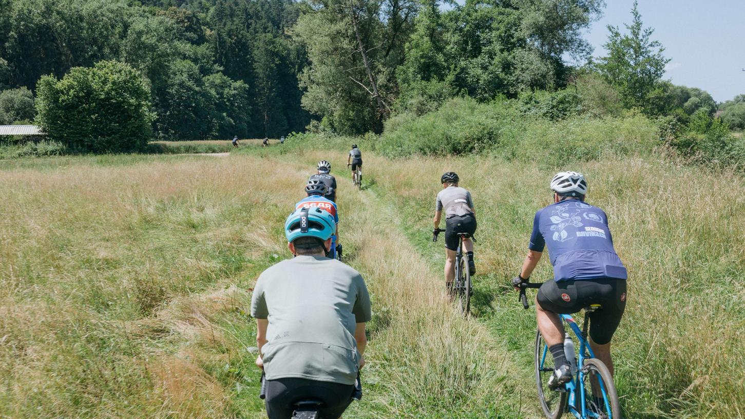Eine "Panoramatour" für Mountain- und Gravelbiker ist zwischen Treuchtlingen, Pappenheim und Solnhofen geplant - auf bereits bestehenden Feld- und Waldwegen. Dennoch regt sich Widerstand.
Eine "Panoramatour" für Mountain- und Gravelbiker ist zwischen Treuchtlingen, Pappenheim und Solnhofen geplant - auf bereits bestehenden Feld- und Waldwegen. Dennoch regt sich Widerstand.