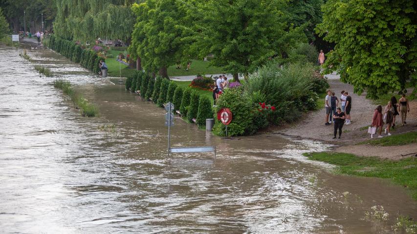 Donau und Inn treten über die Ufer: Hochwasser in Passau