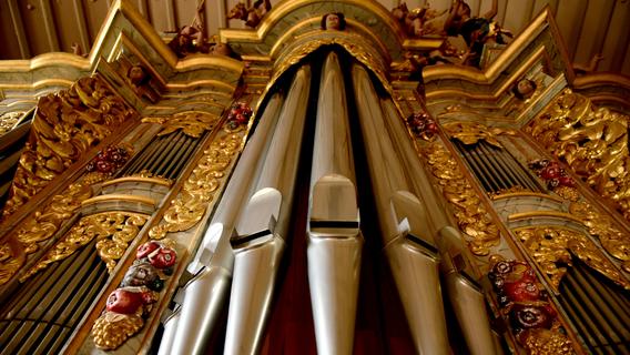 Batzhausen: Kircheneinbrecher klauten 30 Orgelpfeifen