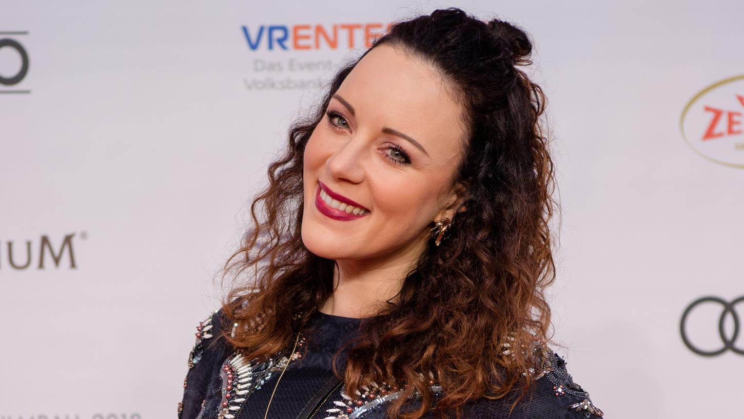 Schauspielerin und Sängerin Jasmin Wagner beim Deutschen Filmball in München.
Schauspielerin und Sängerin Jasmin Wagner beim Deutschen Filmball in München.