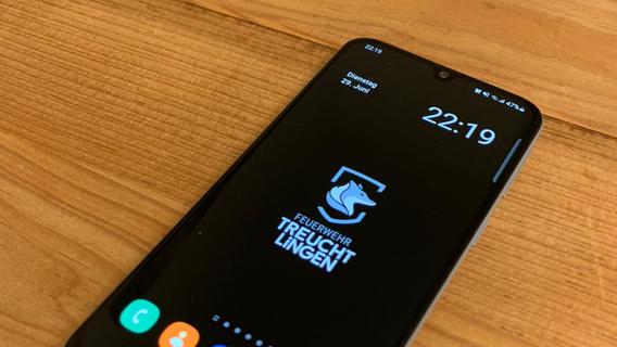 Um gezielt jüngere Treuchtlinger anzusprechen, wurde es auf maximale Kompatibilität ausgelegt - und funktioniert als Whats-App-Profilbild genauso wie im Großformat.
Um gezielt jüngere Treuchtlinger anzusprechen, wurde es auf maximale Kompatibilität ausgelegt - und funktioniert als Whats-App-Profilbild genauso wie im Großformat.