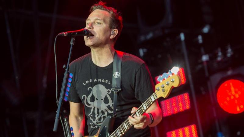 Mark Hoppus, Bassist und Sänger der Band Blink-182, beim Musikfestival Hurricane 2017. Mark Hoppus, Bassist und Sänger der Band Blink-182, beim Musikfestival Hurricane 2017.