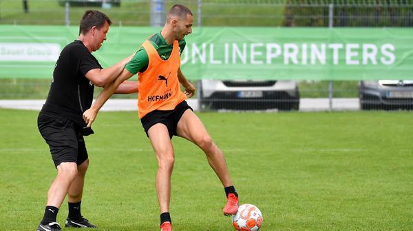 Auch Branimir Hrgota spürte die Hand des Torwarttrainers im Rücken - drehte sich und schloss ab. Meist traf er auch.