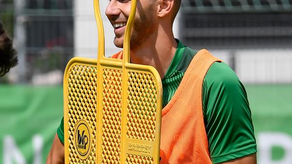 Branimir Hrgota hatte viel zu Lachen, der Kapitän machte auch einige vermeintlich unmögliche Tore.