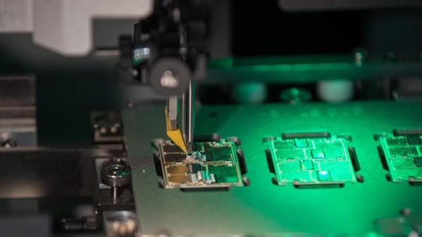 Halbleiter-Engpässe gehen bis ins Jahr 2022_urn-newsml-dpa-com-20090101-210719-99-432466_large_4_3.jpg