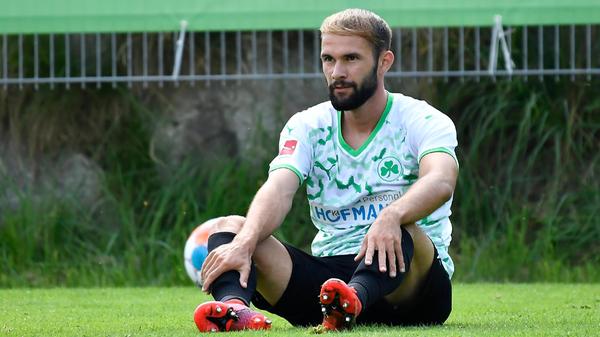 Und auch Simon Asta musste sich am Ende geschlagen geben. Eine Strafe gibt es aber nicht für die Verlierer-Mannschaft - zuletzt mussten die jüngsten Akteure im Aufgebot nach ihrem letzten Platz beim Technik-Parcours ja die Kollegen beim Abendessen bedienen.