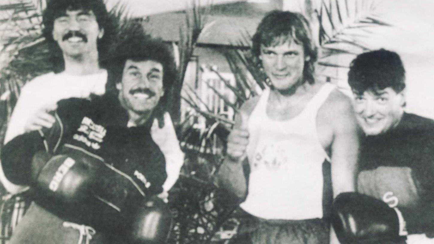Legenden der 1980er: Michael Messing, René Weller, Peter Althof und "Falco" beim Training im Nürnberger Fitnessstudio. Legenden der 1980er: Michael Messing, René Weller, Peter Althof und "Falco" beim Training im Nürnberger Fitnessstudio.