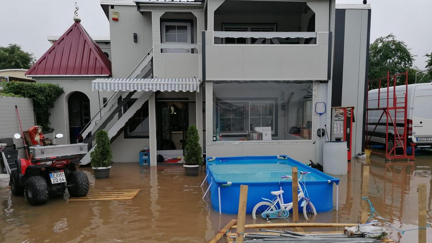 Nach der Pandemie, war das Hochwasser ein weiterer Tiefschlag für die Schaustellerfamilie Paulus.   