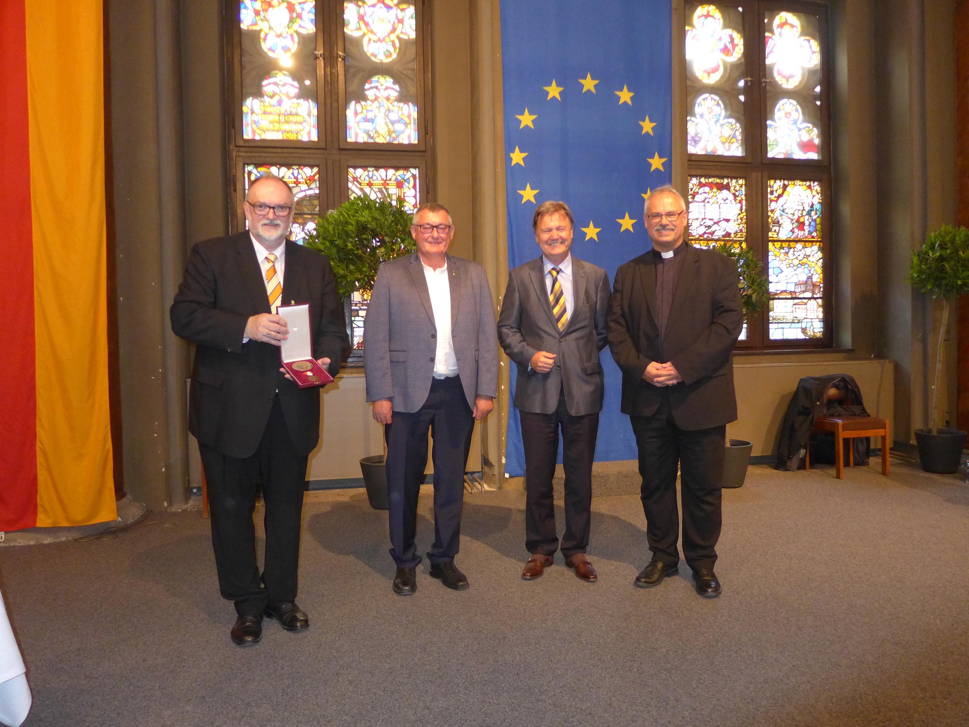 Wolfgang Bub erhält hohe Auszeichnung