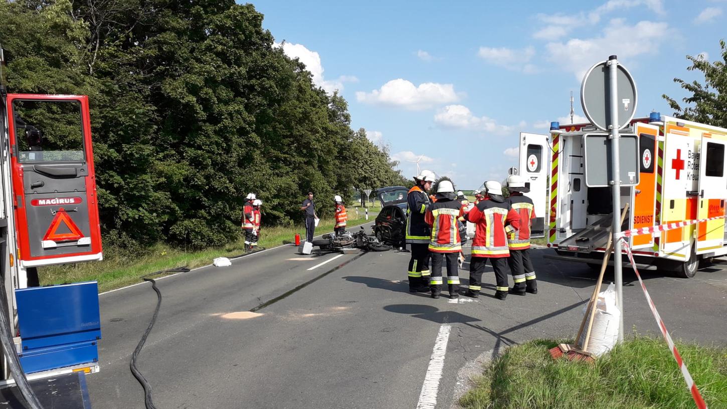 Golffahrer übersah beim Abbiegen Motorrad: Biker schwer verletzt Golffahrer übersah beim Abbiegen Motorrad: Biker schwer verletzt