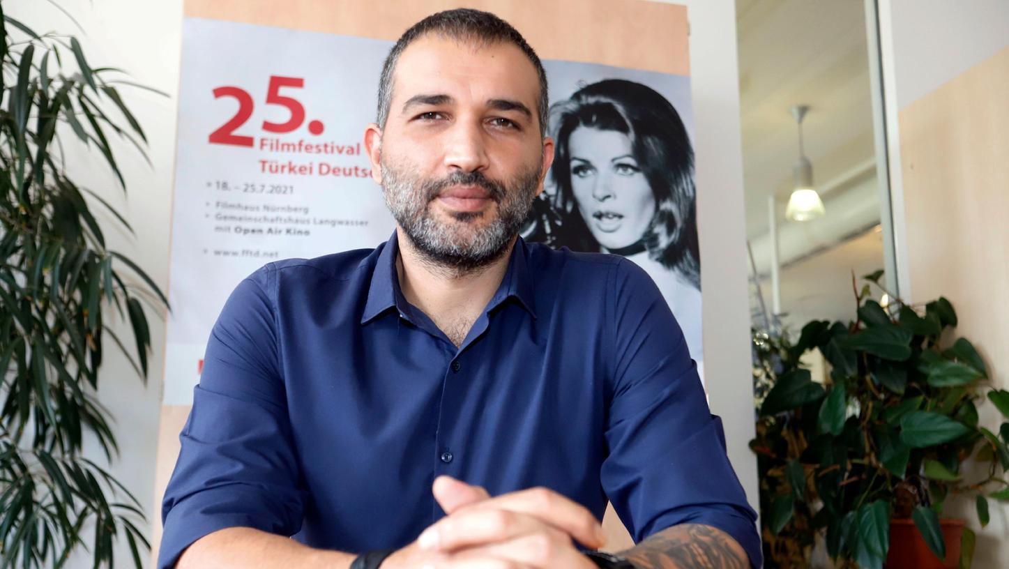 Ist zum vierten Mal beim Filmfestival dabei: Baris Atay im Nürnberger Künstlerhaus. Ist zum vierten Mal beim Filmfestival dabei: Baris Atay im Nürnberger Künstlerhaus.
