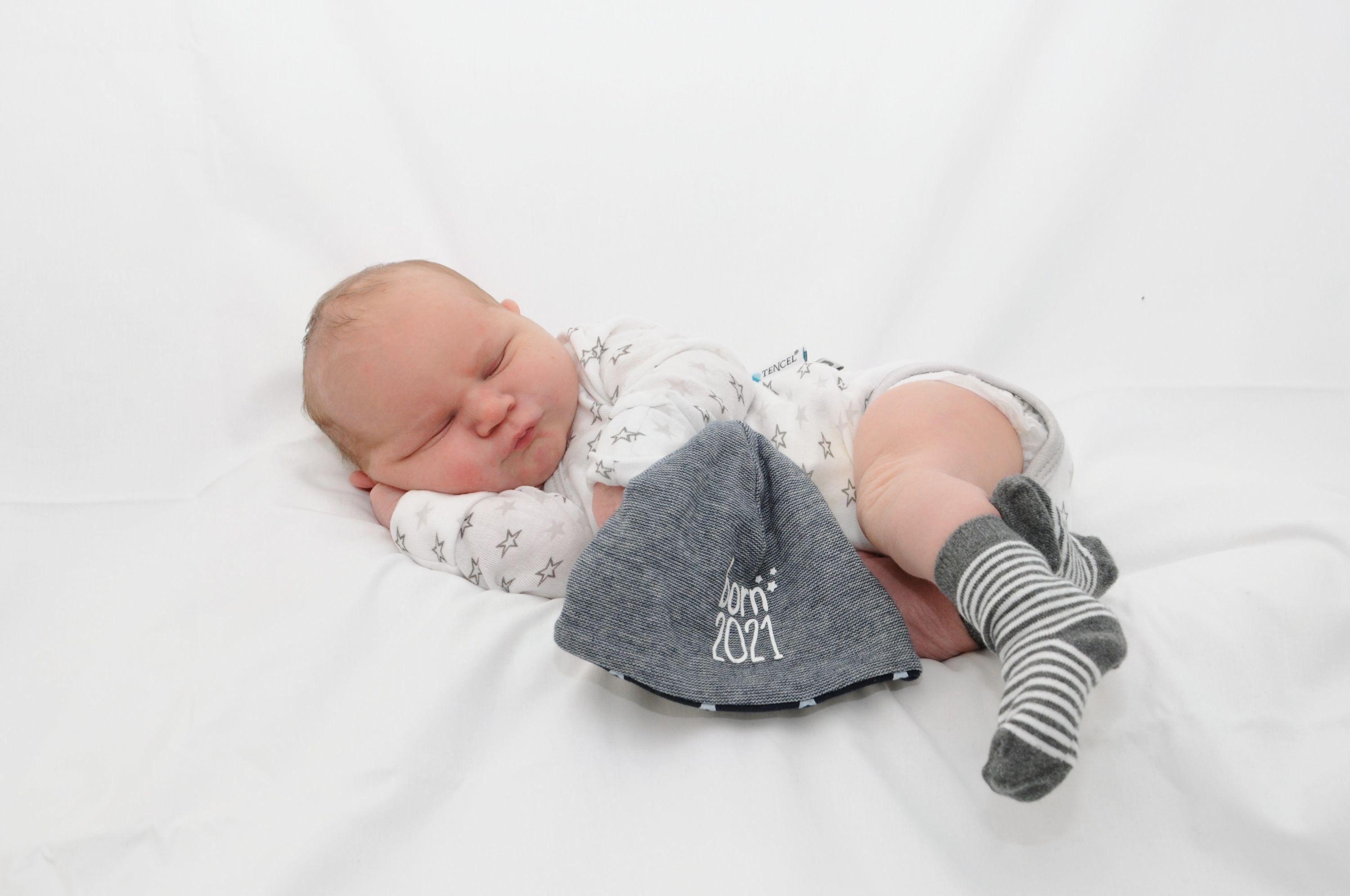 Am 22. Juli durften wir den kleinen Hannes auf dieser Welt begrüßen. Zur Geburt im Süd-Klinikum wog er 3880 Gramm bei einer Größe von 50 Zentimetern.   