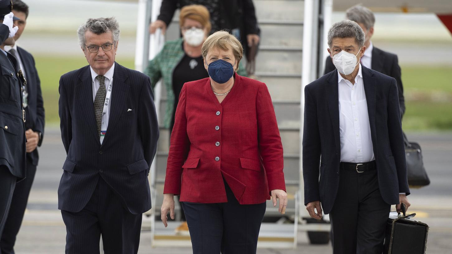 Beim G7 Treffen in Cornwall war natürlich auch Kanzlerin Angela Merkel (hier im Bild mit ihrem Mann Joachim Sauer) dabei.