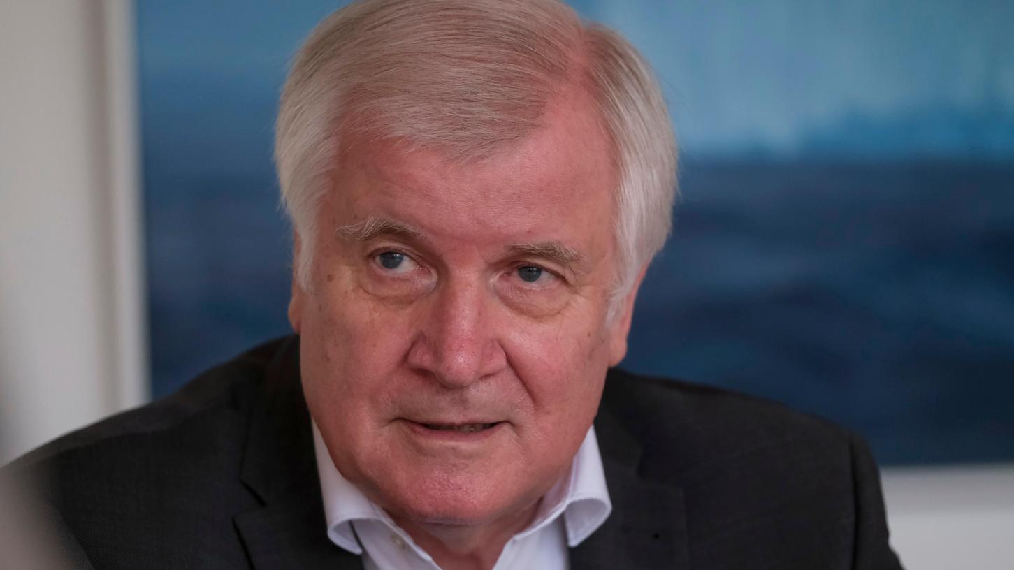 "Ich kann den Katastrophenfall nicht ausrufen": Bundesinnenminister Horst Seehofer beim Interview bei den Nürnberger Nachrichten. "Ich kann den Katastrophenfall nicht ausrufen": Bundesinnenminister Horst Seehofer beim Interview bei den Nürnberger Nachrichten.