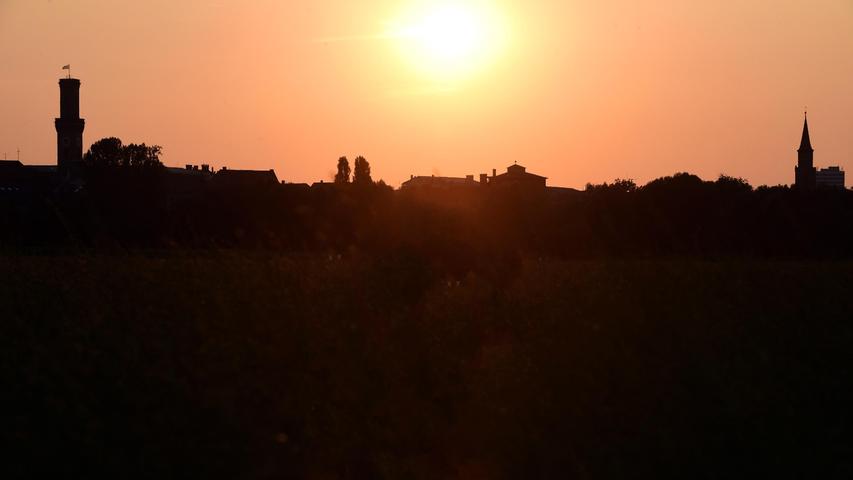 Fürth gab dabei im Sonnenuntergang eine wunderbare Kulisse ab.