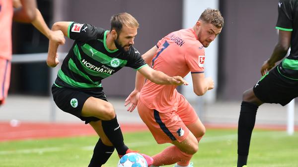Vier Tore, zwei auf jeder Seite: Das Kleeblatt hat in der Vorbereitung auf die kommende Saison in der Bundesliga ein 2:2-Unentschieden gegen die TSG aus Hoffenheim verbuchen können. Bei sommerlichen Temperaturen wurde ordentlich durchgewechselt - hier kommen alle Bilder!