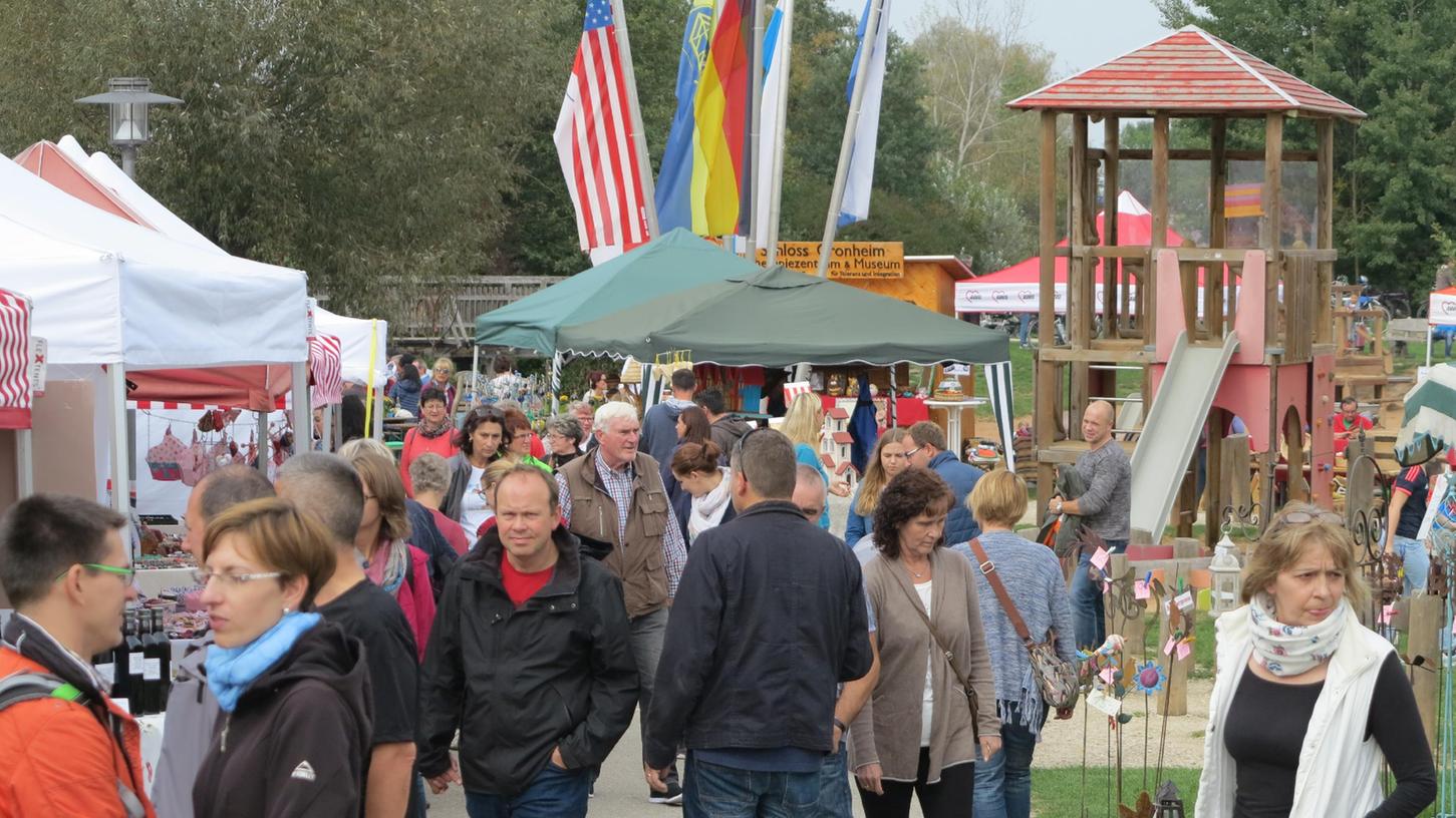 Nach der Absage des Kulturherbst steht nun das Erntedankfest im Seezentrum Wald als nächstes auf der Liste. Auch diese Großveranstaltung wird wohl coronabedingt ausfallen.
Nach der Absage des Kulturherbst steht nun das Erntedankfest im Seezentrum Wald als nächstes auf der Liste. Auch diese Großveranstaltung wird wohl coronabedingt ausfallen.