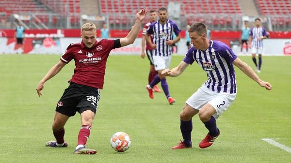 Neue Saison, alte Schwächen: Schob zwar mitunter beherzt nach vorne an und entwickelte sogar einen gewissen Tordrang, bei den Flanken aber nach wie vor oft ohne Präzision und Durchschlagskraft. Note: 4