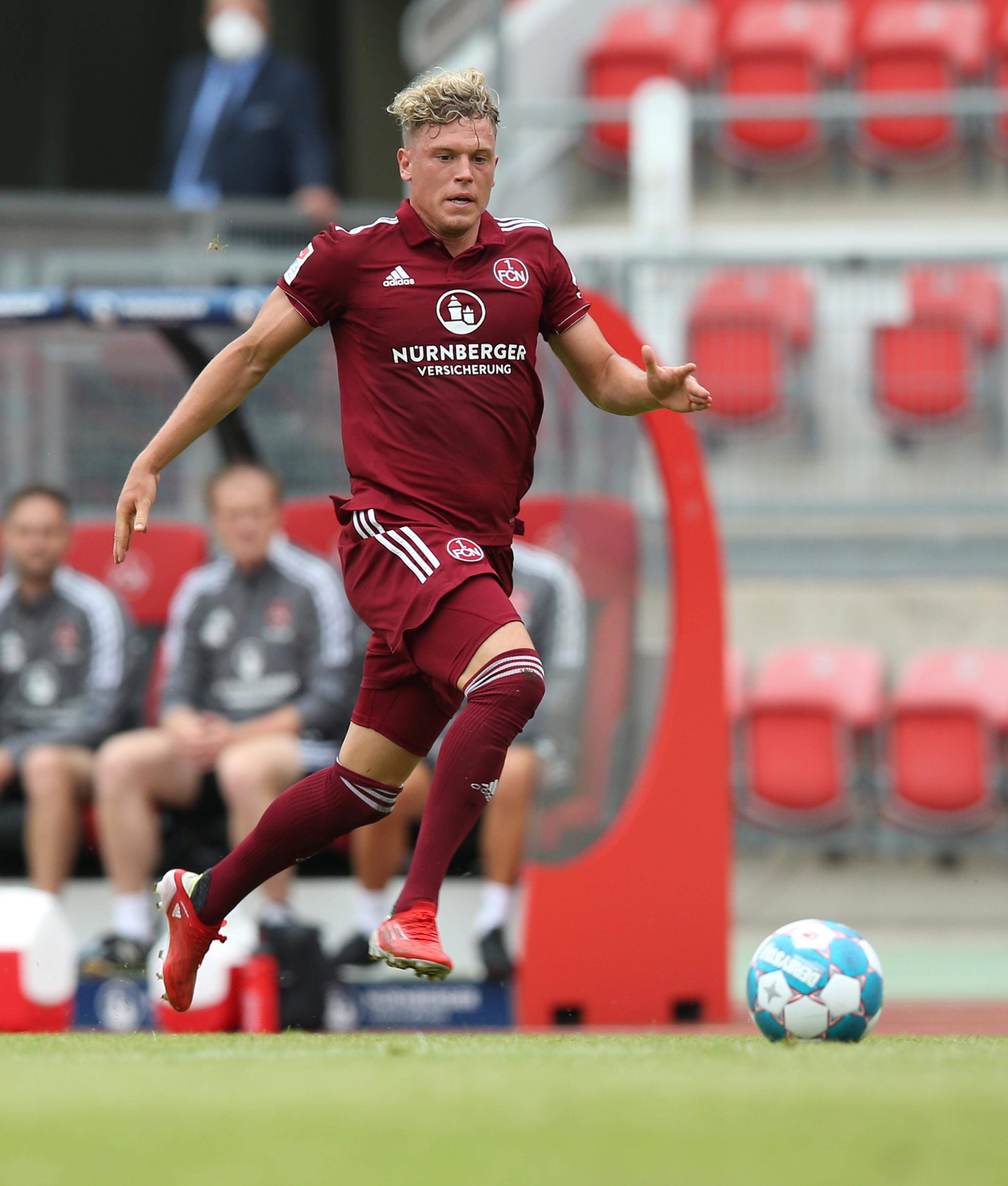 Kam nach rund einer Stunde für Nürnberger und belebte die Offensive, blieb im Abschluss aber ebenfalls glücklos. Note: 3