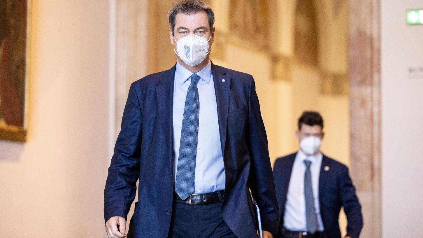 Söder fordert eine baldige Ministerpräsidentenkonferenz. Wann diese stattfinden soll, steht jedoch noch nicht fest.
Söder fordert eine baldige Ministerpräsidentenkonferenz. Wann diese stattfinden soll, steht jedoch noch nicht fest.