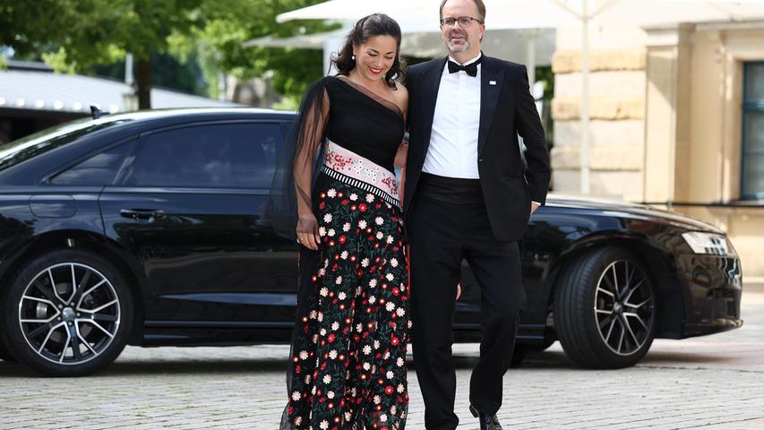 ...Markus Rinderspacher (SPD), Landtagsabgeordneter, und seine Frau Christine, ...