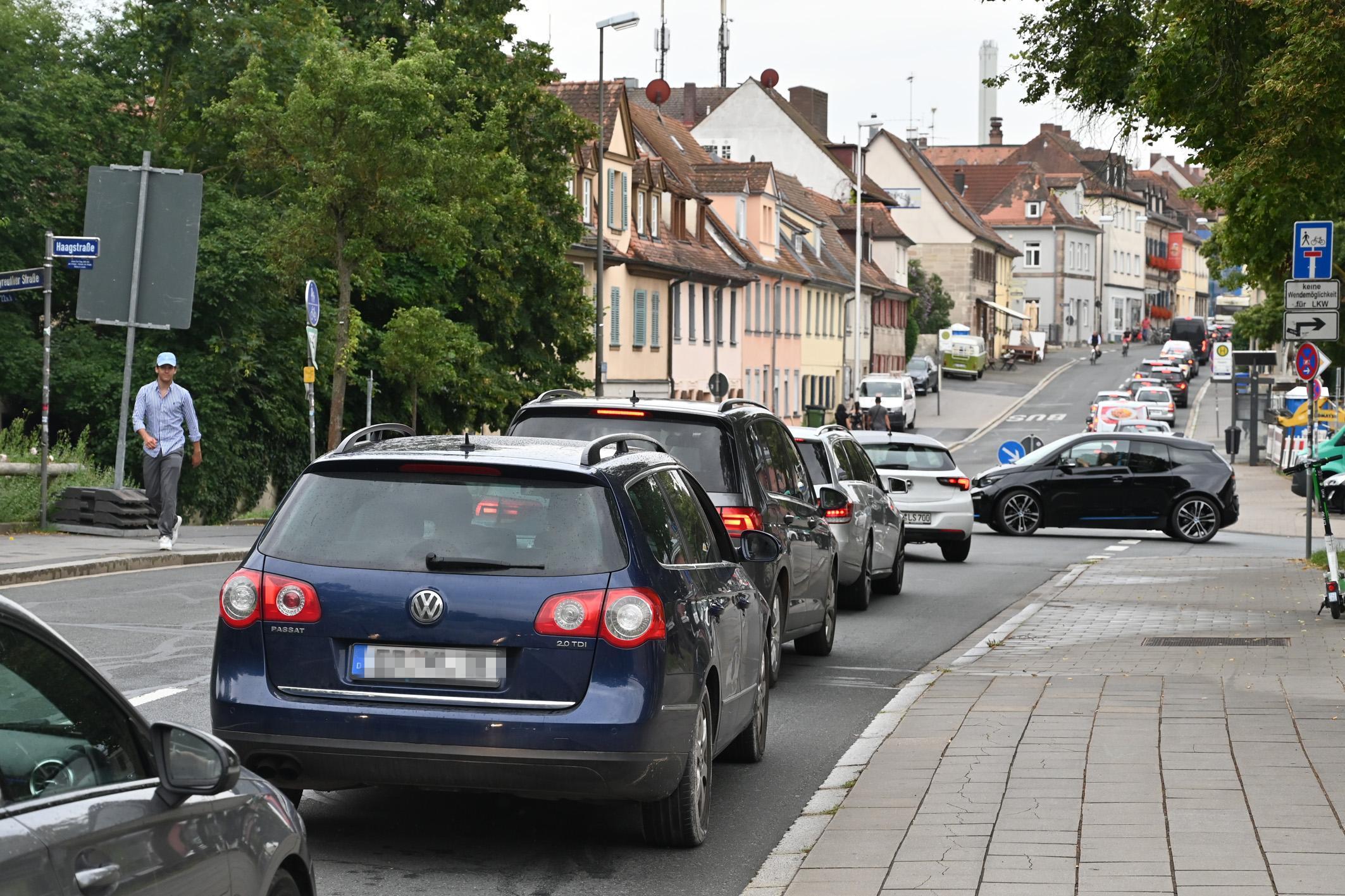 Stau wegen Baustelle Bayreuther Straße