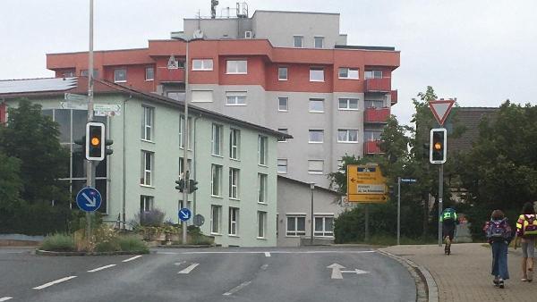 Die Ampel an der Kreuzung Drei-Eichen-Straße/Freystädter Straße und Johann-Friedrich-Straße könnten in absehbarer Zeit abgeschaltet werden.Vorausgesetzt, die Bedarfsampel bewährt sich.