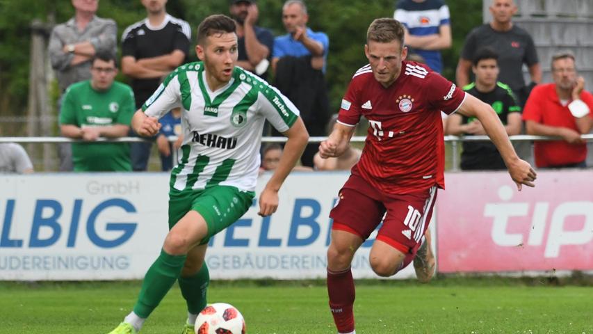 "Wir haben die Bayern geärgert", sagt SCE-Trainer Bernd Eigner. "Doch nach einem dummen Foul, das muss nicht sein, fällt nach dem Freistoß das 1:1."
