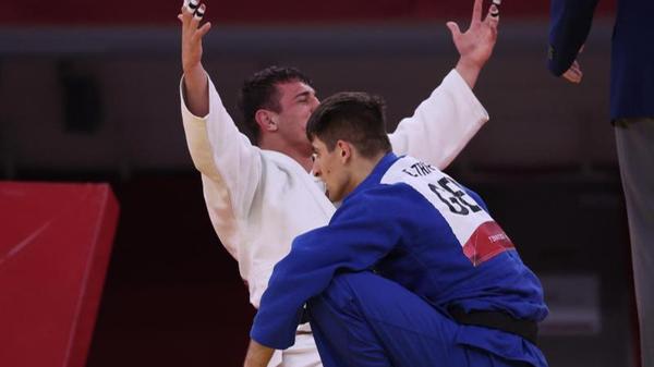 Da war sogar noch mehr drin! Eduard Trippel schnappte sich im legendären Nippon Budokan Silber. Zugleich verpasste der Hesse damit den ersten deutschen Olympiasieg im Judo seit Ole Bischof 2008. Für Trippel ist das Resultat in Tokio gleichwohl der bisher größte Erfolg seiner Karriere.