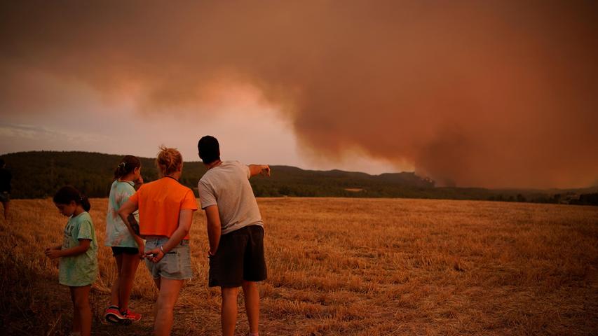 Flammen durch weggeworfene Scherben? Wetterdienst räumt mit Waldbrand-Mythos auf