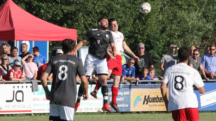 Juni 2019: In Ellingen standen sich der SSV Oberhochstatt und der TSV 1860 Weißenburg II zur Relegation gegenüber. Der SSV verlor und stieg ab, der TSV siegte und stieg auf. Jetzt treffen sich die beiden Nachbarvereine in der Kreisliga wieder.  