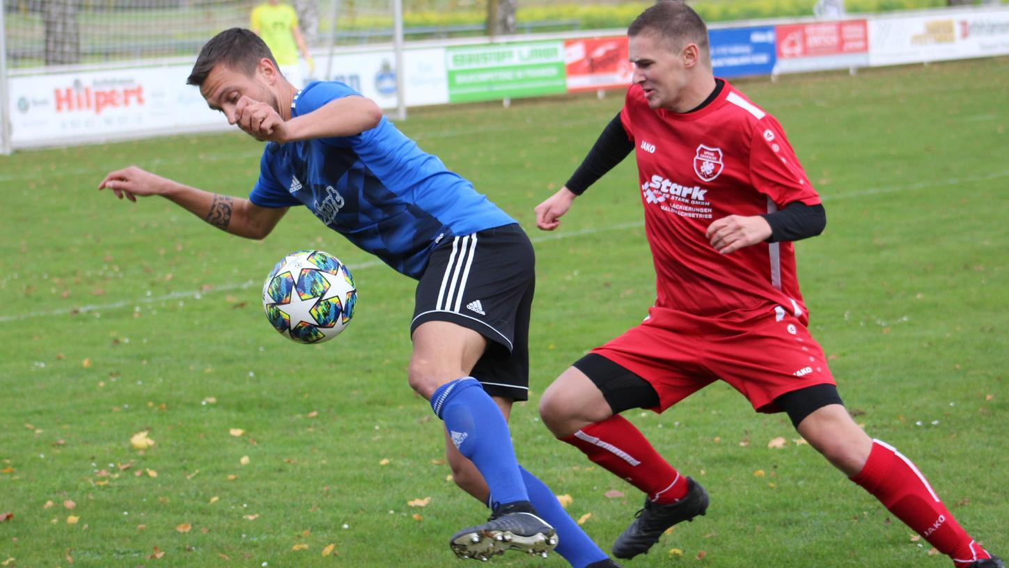 Ein Dauerbrenner der Kreisklasse West: Auch in der neuen Saison wird es wieder zum Duell zwischen der TSG Ellingen (li. Mario Swierkot) und der Eintracht Kattenhochstatt (re. Matthias Pfahler) kommen.  