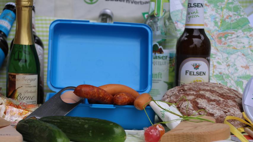 Da kriegt man doch gleich Appetit: Die Picknicktasche kann man jetzt vorbestellen. Zwei Abholtermine sind geplant.
Da kriegt man doch gleich Appetit: Die Picknicktasche kann man jetzt vorbestellen. Zwei Abholtermine sind geplant.