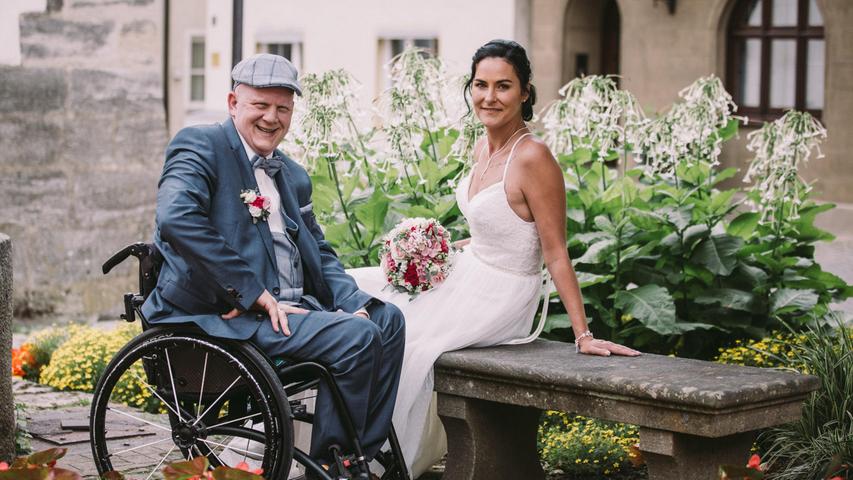 Auf dem Annafest verlobt, nun verheiratet: Forchheimer Traumpaar auf Wolke Sieben