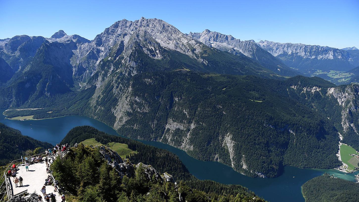 Der Jenner ist ein 1874 Meter hoher Berg, der zum Göllstock in den Berchtesgadener Alpen gehört. Am Samstag konnten sich auf der Bergstation des Jenner Impfwillige die Anti-Corona-Spritze setzen lassen.