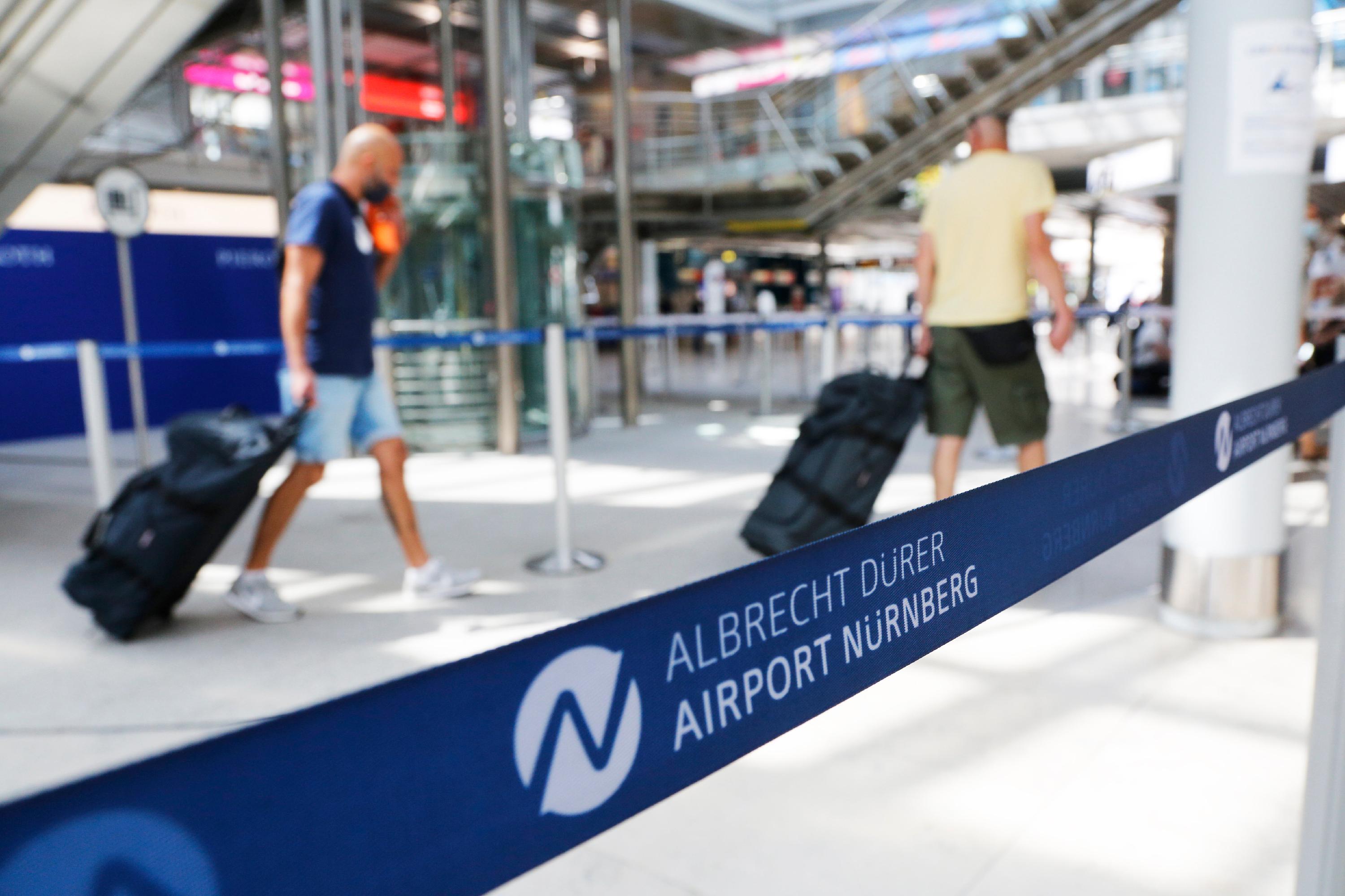 Viele nutzen gleich den Start der Sommerferien, um endlich wieder mal zu verreisen.