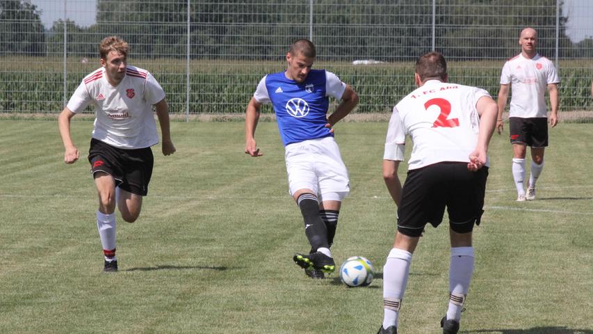 Der FC Nagelberg und der FC Aha lieferten sich ein torreiches und umkämpftes Auftaktspiel in der Kreisklasse West. Endstand: 3:3.